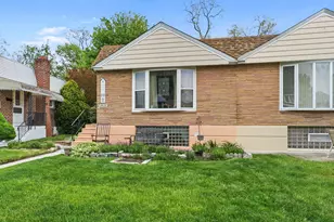 1913 Benton Ave, Philadelphia, PA 19152 - Photo 4