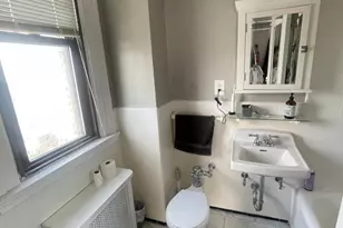 2031 Locust St, Philadelphia, PA 19103 - Photo 8