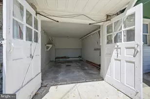 6452 Morris Park Rd, Philadelphia, PA 19151 - Photo 24