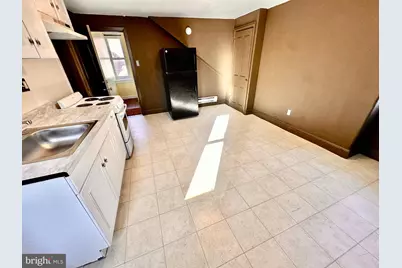 246 W Harvey Street #3F, Philadelphia, PA 19144 - Photo 2