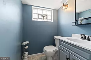 8807 Danbury St, Philadelphia, PA 19152 - Photo 18