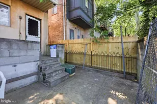884 N 66th St, Philadelphia, PA 19151 - Photo 14