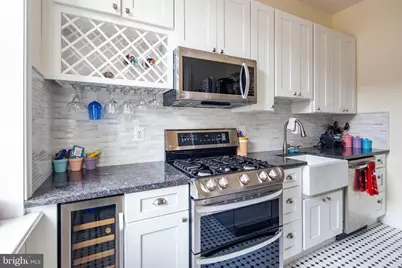 2129 Walnut Street #4, Philadelphia, PA 19103 - Photo 4