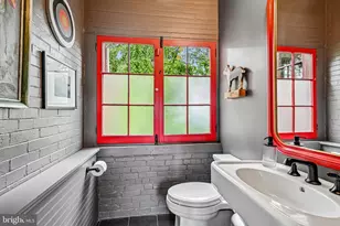 51 E Penn St, Philadelphia, PA 19144 - Photo 34