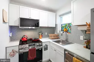 1219 Montrose St, Philadelphia, PA 19147 - Photo 6