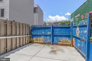 2564 Collins St, Philadelphia, PA 19125 - Photo 12
