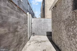 1938 S 19th St, Philadelphia, PA 19145 - Photo 12