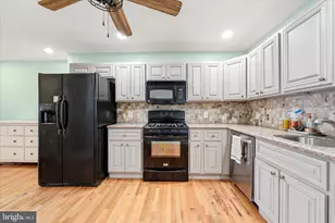 409 Wolf St, Philadelphia, PA 19148 - Photo 8
