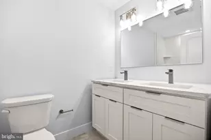525 Sigel St, Philadelphia, PA 19148 - Photo 16