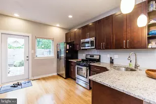 2445 Coral St, Philadelphia, PA 19125 - Photo 6