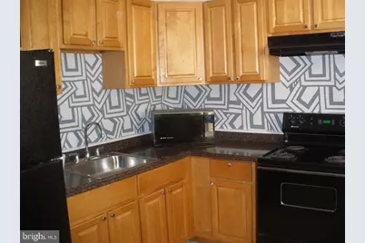 2010 W Oxford Street, Philadelphia, PA 19121 - Photo 6
