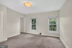 350 Green Ln, Philadelphia, PA 19128 - Photo 4