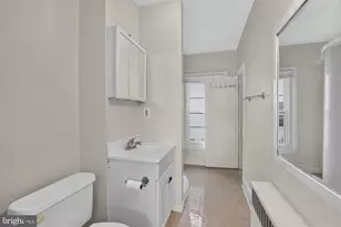 350 Green Ln, Philadelphia, PA 19128 - Photo 10