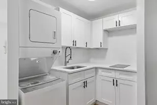 1225 Spruce St, Philadelphia, PA 19107 - Photo 4