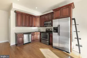 2005 Carpenter St, Philadelphia, PA 19146 - Photo 4