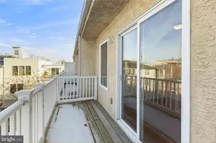 2005 Carpenter St, Philadelphia, PA 19146 - Photo 32