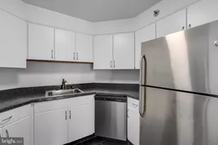 2020 Walnut St, Philadelphia, PA 19103 - Photo 8