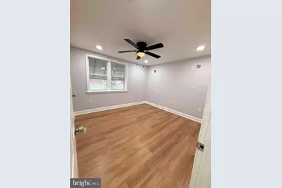 639 E Raymond Street, Philadelphia, PA 19120 - Photo 8