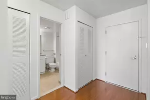 241 S 6th St, Philadelphia, PA 19106 - Photo 12