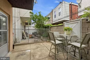 2241 S Carlisle St, Philadelphia, PA 19145 - Photo 12