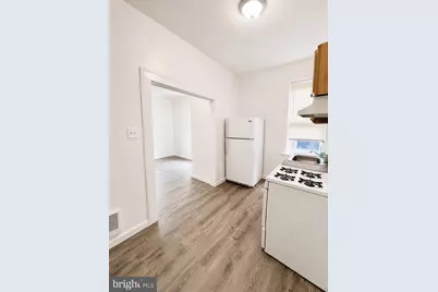 7020 Woodland Avenue, Philadelphia, PA 19142 - Photo 6