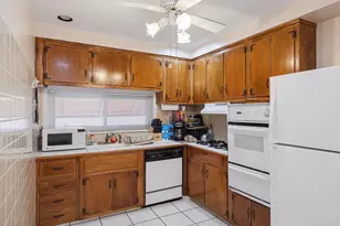1828 Carwithan St, Philadelphia, PA 19152 - Photo 6