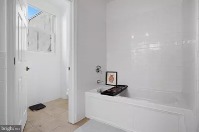 752 S 15th Street, Philadelphia, PA 19146 - Photo 22