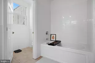 752 S 15th St, Philadelphia, PA 19146 - Photo 22