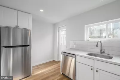 438 Dudley Street, Philadelphia, PA 19148 - Photo 6