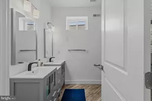 2425 Wharton St, Philadelphia, PA 19146 - Photo 12