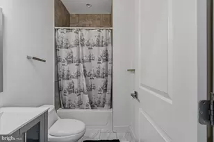 2425 Wharton St, Philadelphia, PA 19146 - Photo 10