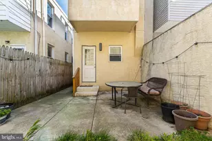 2425 Wharton St, Philadelphia, PA 19146 - Photo 36