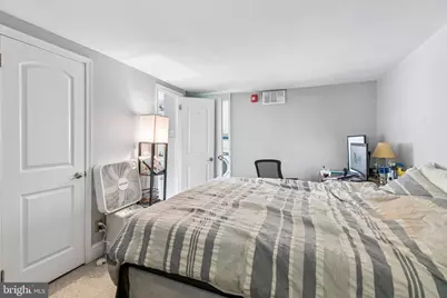 1706 Locust Street #2, Philadelphia, PA 19103 - Photo 18
