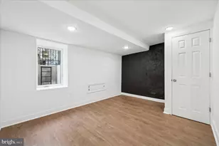 2534 S 61st St, Philadelphia, PA 19142 - Photo 12
