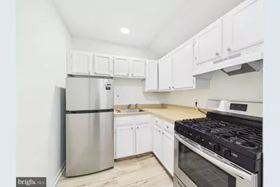 143 N 21st Street #1R, Philadelphia, PA 19103 - Photo 2