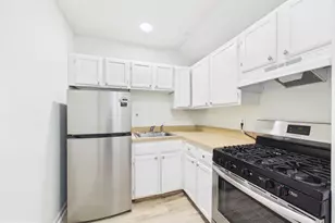 143 N 21st St, Philadelphia, PA 19103 - Photo 2