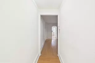 2030 Spruce St, Philadelphia, PA 19103 - Photo 4