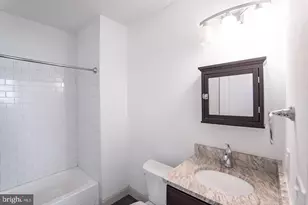 427 Monroe St, Philadelphia, PA 19146 - Photo 6