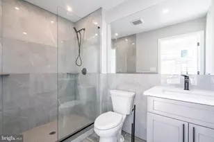 2401 Washington Ave, Philadelphia, PA 19146 - Photo 18