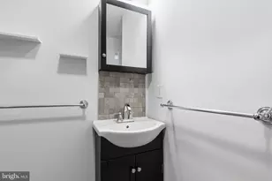 1437 Brown St, Philadelphia, PA 19130 - Photo 26