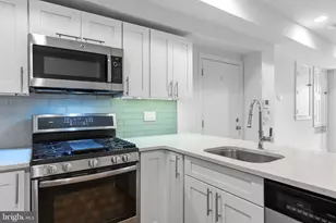 1437 Brown St, Philadelphia, PA 19130 - Photo 10