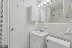 2601 Pennsylvania Ave, Philadelphia, PA 19130 - Photo 20