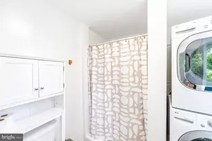 566 Martin St, Philadelphia, PA 19128 - Photo 14