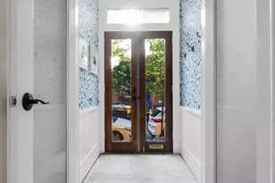 823 N 25th St, Philadelphia, PA 19130 - Photo 2