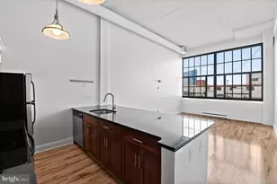2429 Locust St, Philadelphia, PA 19103 - Photo 10