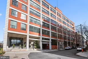 2429 Locust St, Philadelphia, PA 19103 - Photo 2