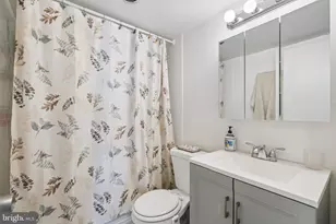 200 Locust St, Philadelphia, PA 19106 - Photo 10