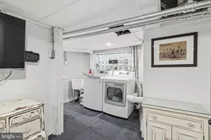 307 E Gravers Ln, Philadelphia, PA 19118 - Photo 34