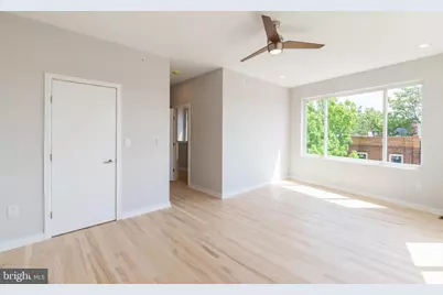 1351 S Myrtlewood Street, Philadelphia, PA 19146 - Photo 12