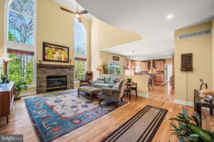 734 Cornelia Pl, Philadelphia, PA 19118 - Photo 16